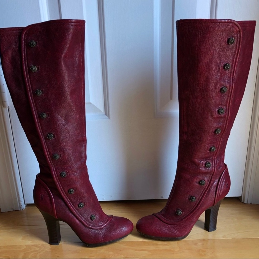❤️ISO❤️  Frye Matilda, Cranberry
